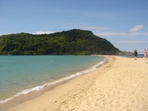 トンナイパンビーチ